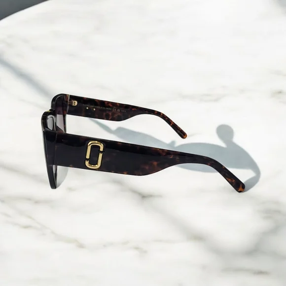NWOT-Marc Jacobs Tortoiseshell Sunglasses display picture 1